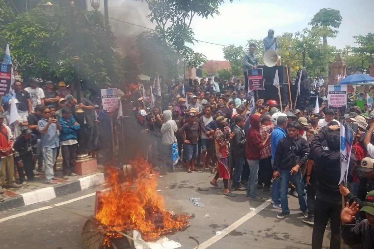Bupati Lucky Hakim Harapkan Kedewasaan Berpendapat Usai Kericuhan
