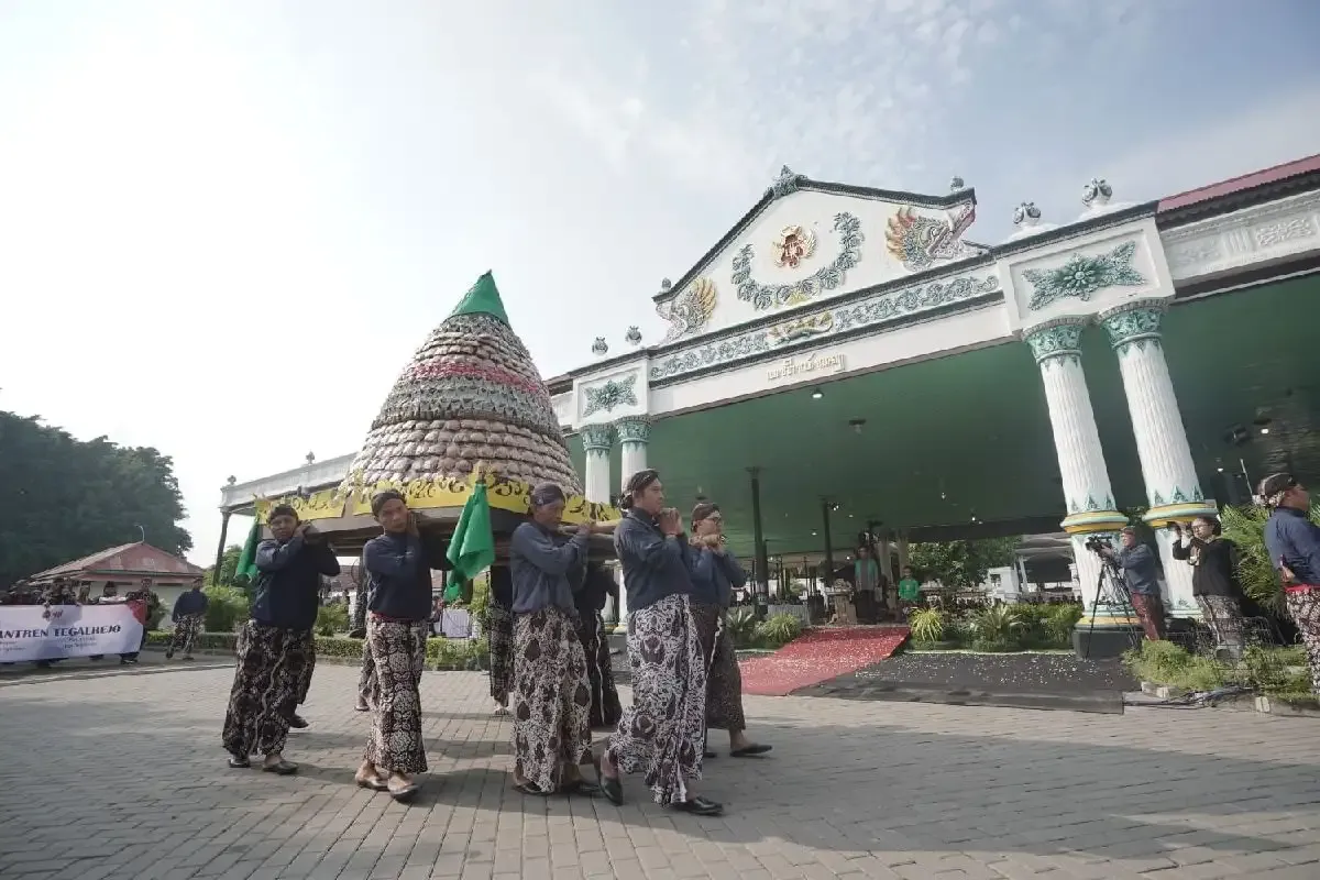 Inspirasi Keteladanan 80 Tahun Sri Sultan Hamengku Buwono X