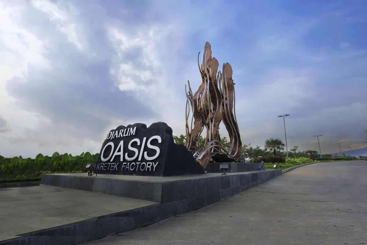 Monumen di Pabrik PT Djarum