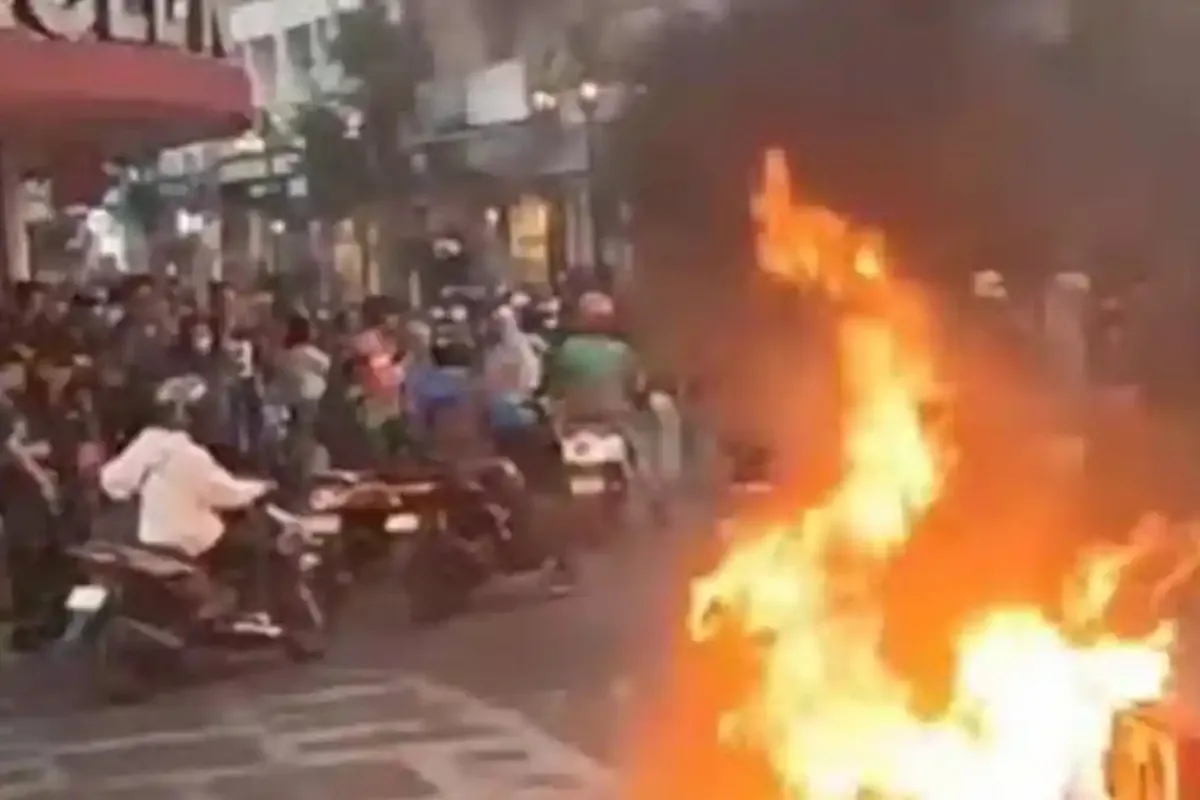 Demonstrasi berujung kericuhan di Bandung, Jawa Barat, 20/10/2026