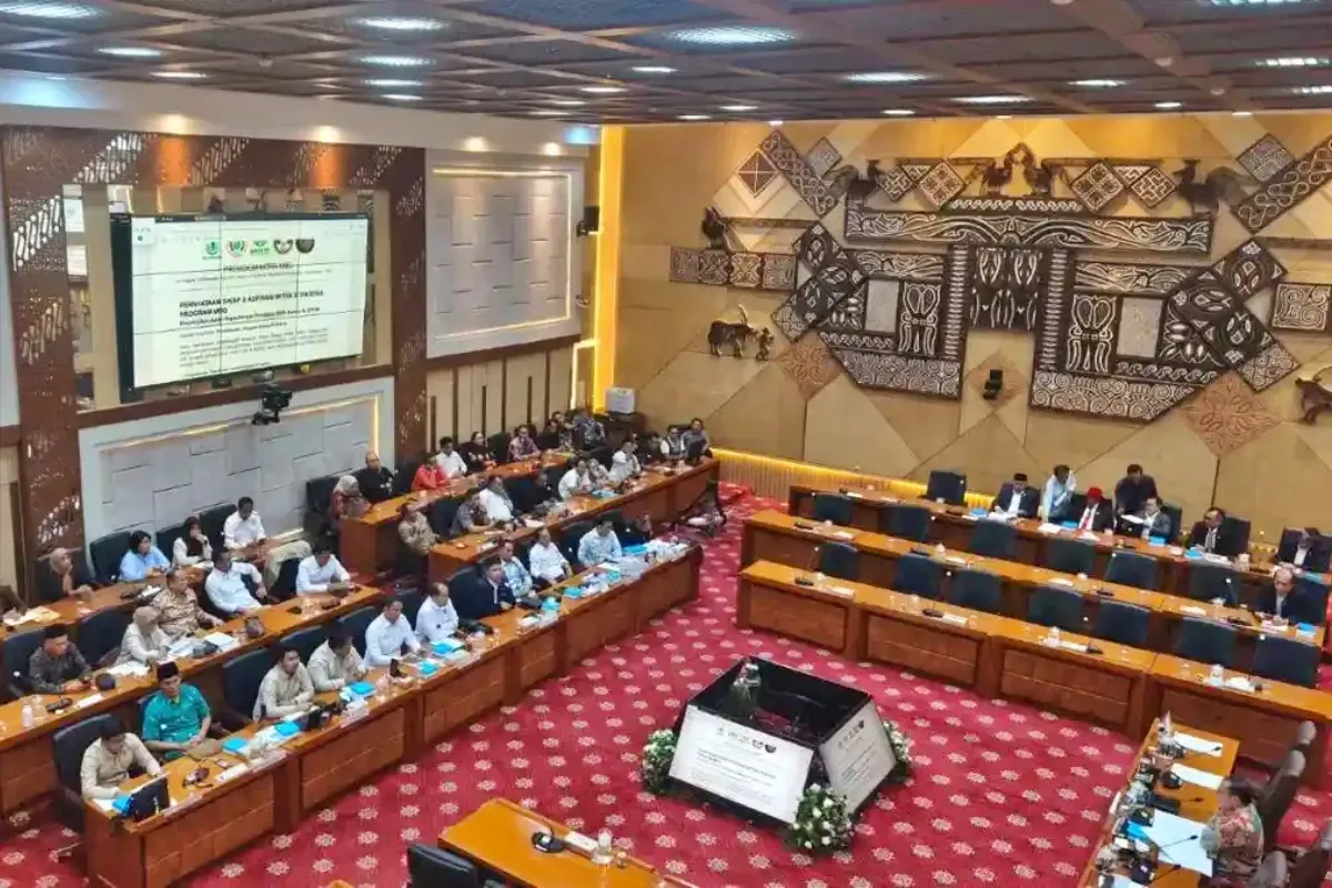 Rapat Asosiasi Mitra Dapur BGN bersama DPR RI