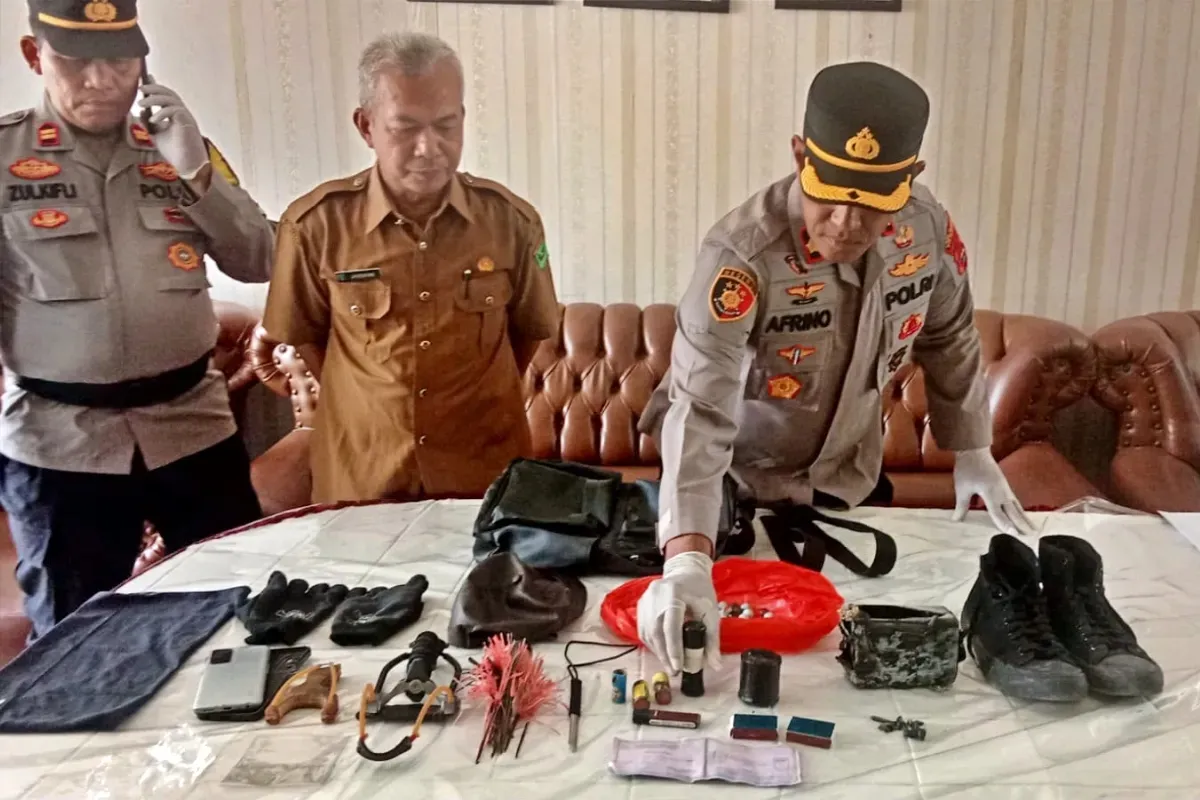 Teror Bom di MAN 3 Padang