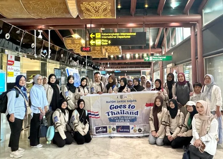 Srikandi SMAN 4 Semarang Membawa Misi Damai Budaya ke Thailand