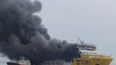 Kebakaran KMP Batumandi di Perairan Merak, Seluruh Penumpang Dievakuasi