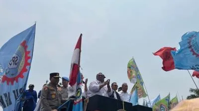 UU Perlindungan Ketenagakerjaan Disahkan, Berlaku Setahun Lagi